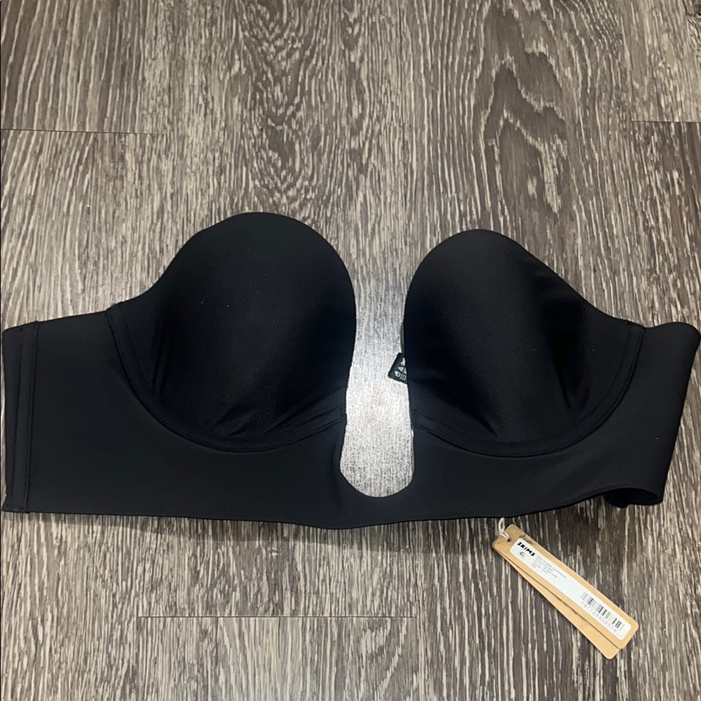 SKIMS Black Deep Plunge Bean